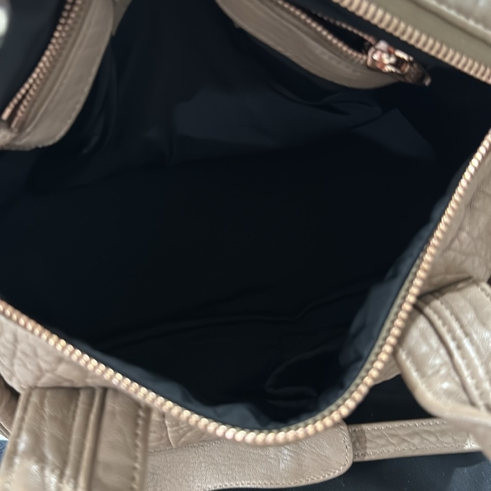 🚫 SOLD 🚫 Alexander Wang Rocco Handbag in Latte with Rose Gold Hardware - Picture 16 of 16
